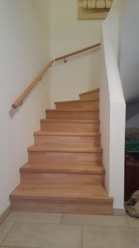 Treppe Beton mit Holz