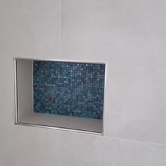 Ablage in der Dusche 